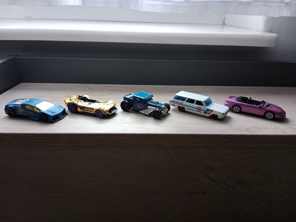Samochody hot wheels