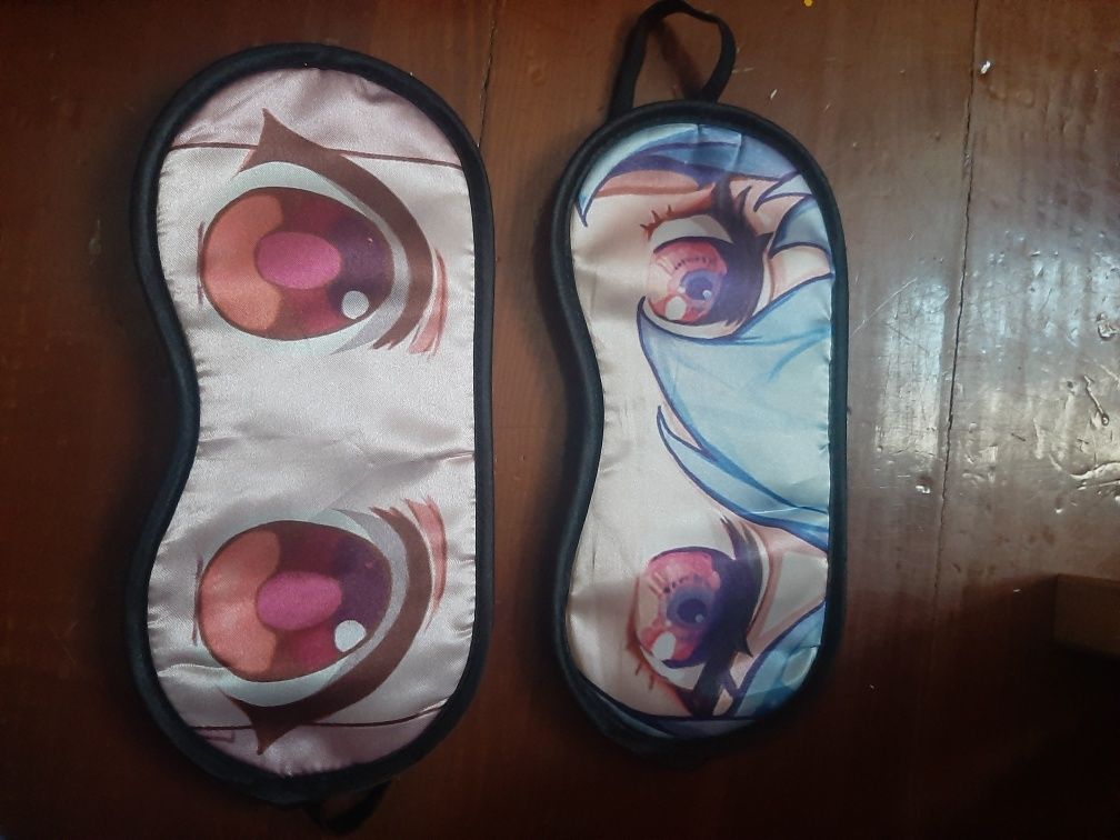 Tapa-olhos para dormir de Genshin Impact e De Hanako-kun Toilet bound