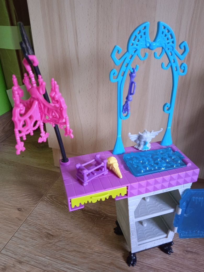 Lalki monster high z kuchnią wampirów