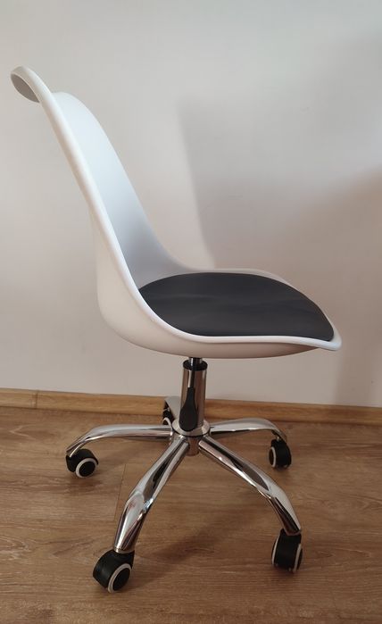 Krzesło biurowe obrotowe