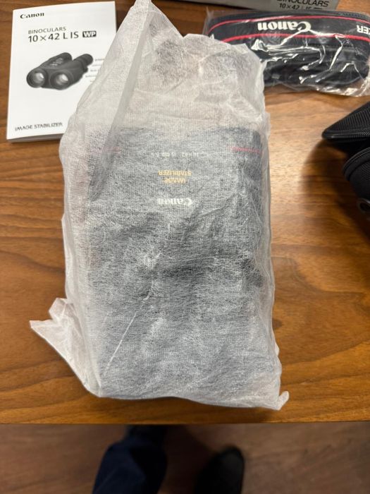 Бінокль Canon 10x42L IS WP