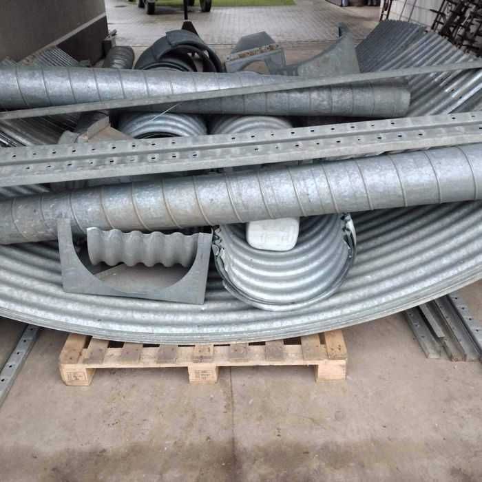 Silos zbożowy. Silos wewnętrzny bin silos 100 ron