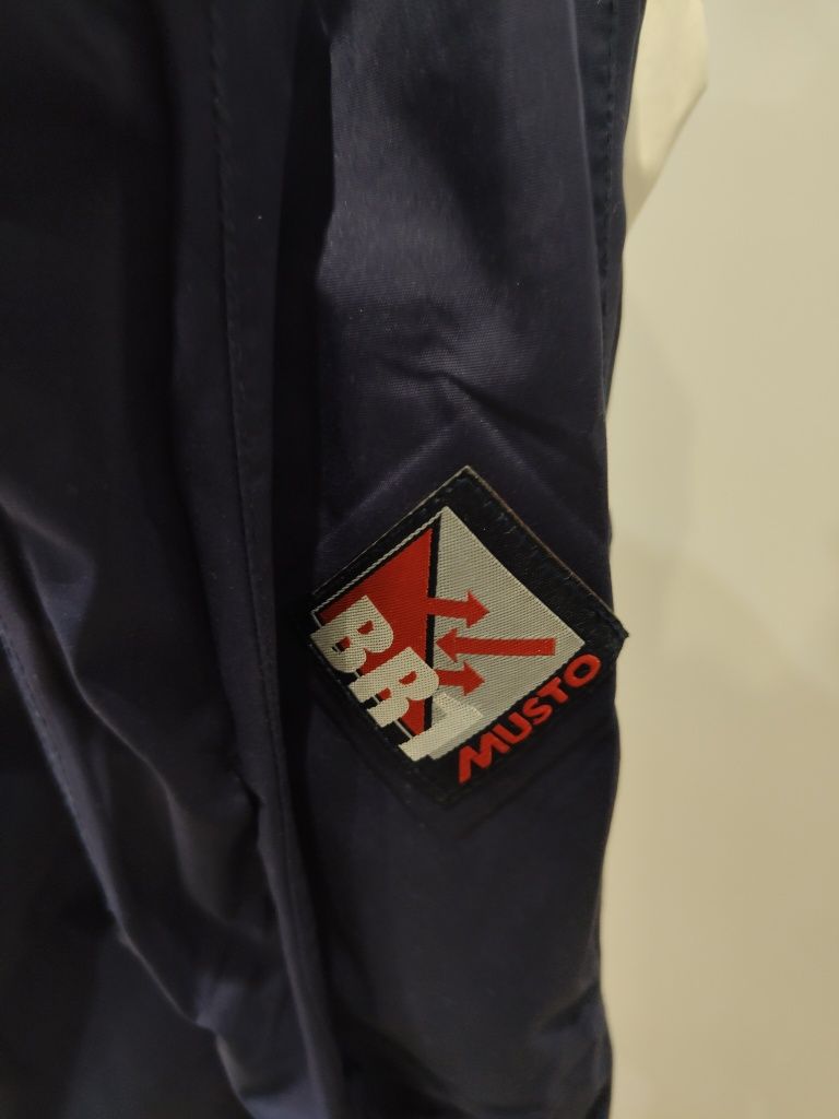 Kurtka na żagle firmy MUSTO