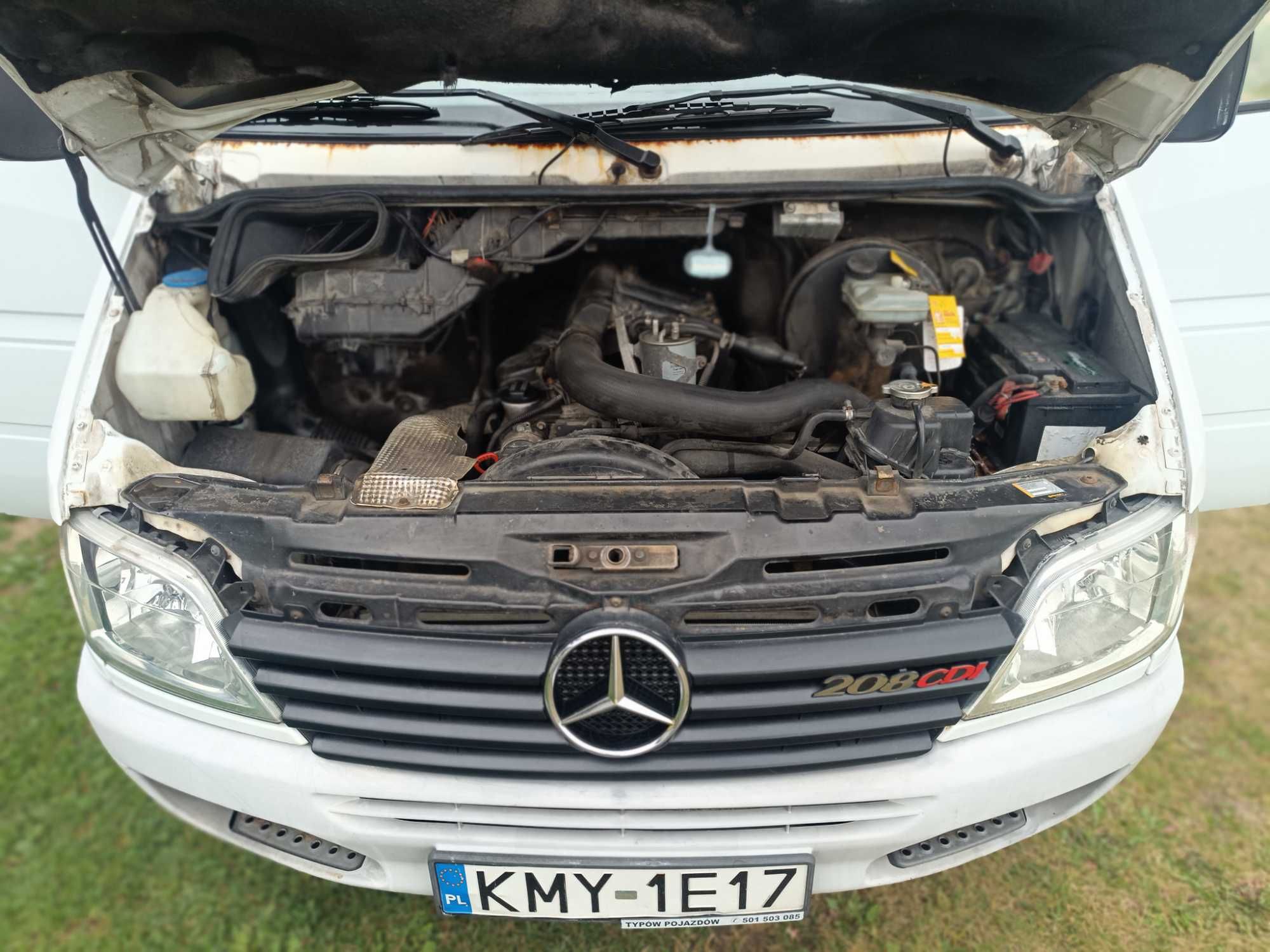 mercedes sprinter 208 cdi 2,2 diesel 2002 rok