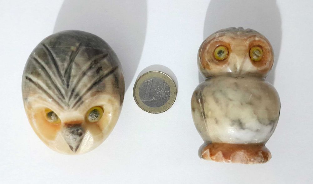 Cinzeiros e Pisa-papeis "Mochos" em Alabastro - 5 Peças Antigas