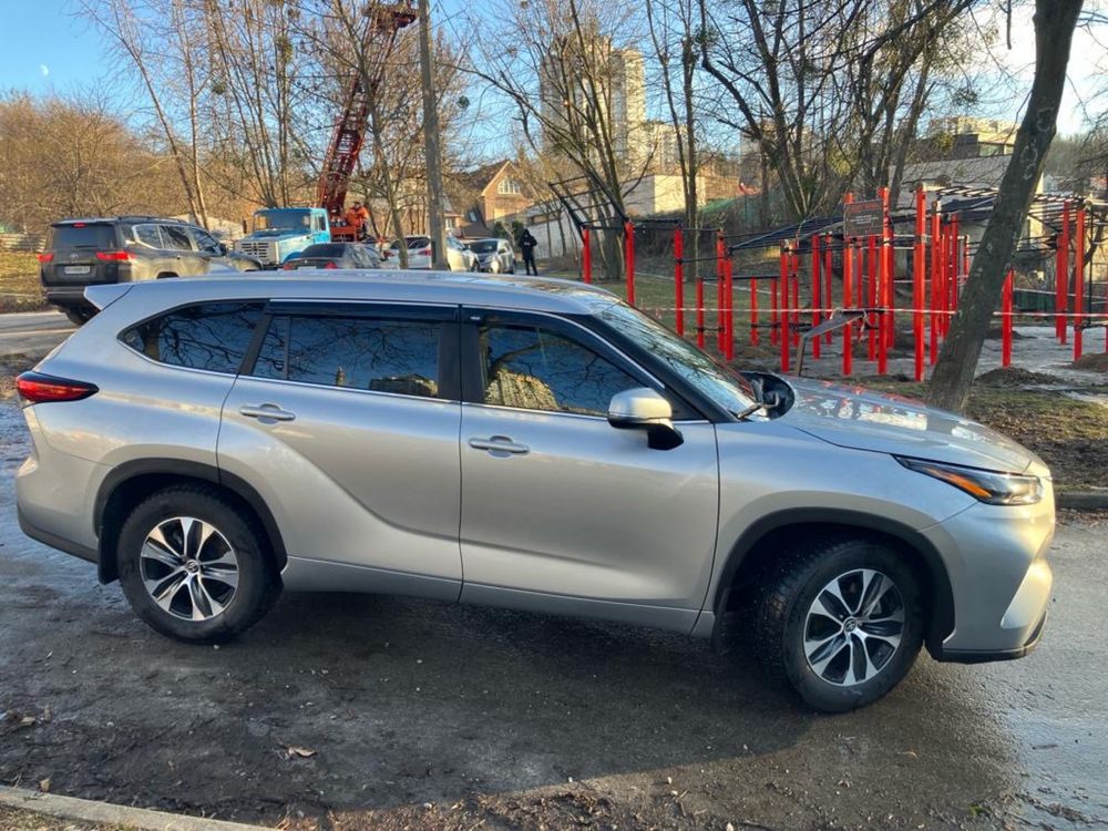 Toyota Highlander Hybrid 2023