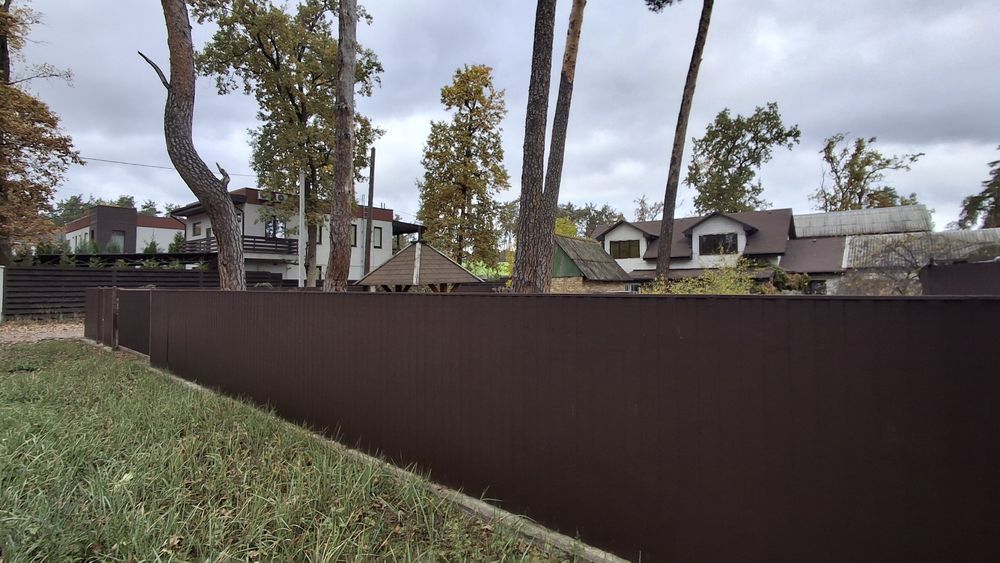 Таунхаус в Лісовій Бучі з великим подвір'ям та коморами, є розтермін.!