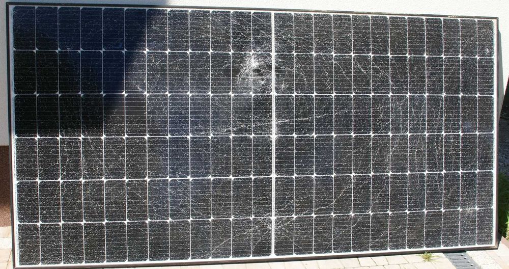 Moduł fotowoltaiczny panel słoneczny USZKODZONY zbity