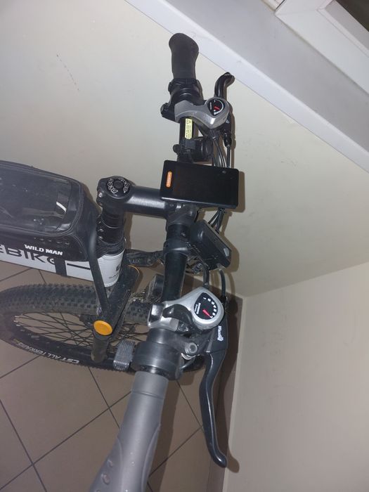 Rower elektryczny z manetką samebike