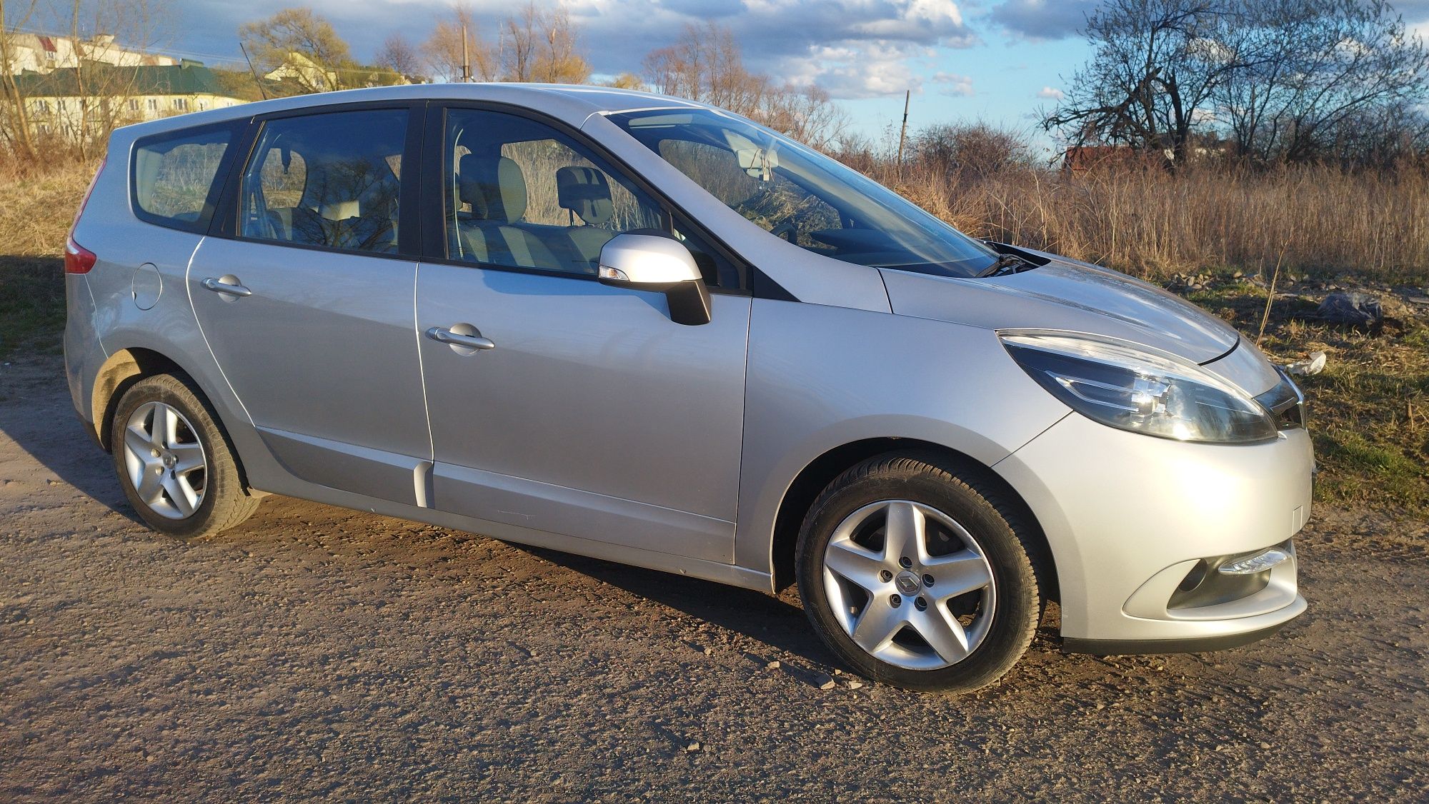 Renault Grand Scenic 2014