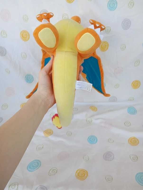 Pokémon peluche Charizard