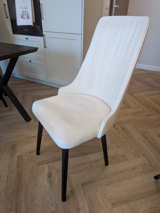 Komplet 4 krzeseł Weswing