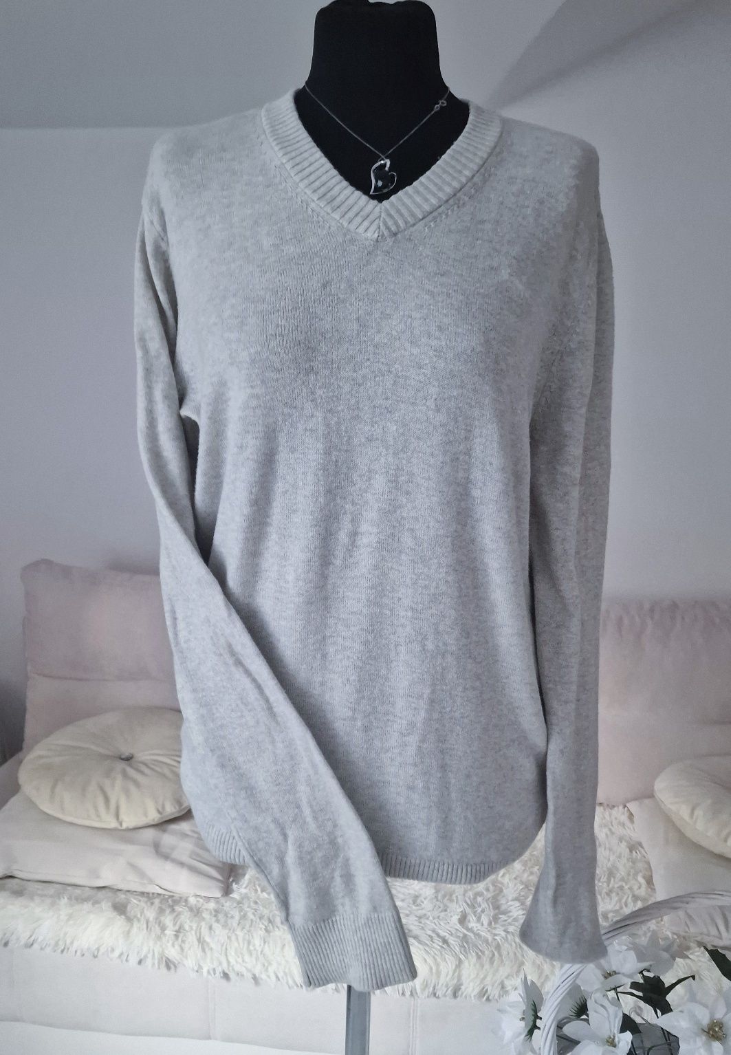 Sweterek z kaszmirem" Abercrombie ."