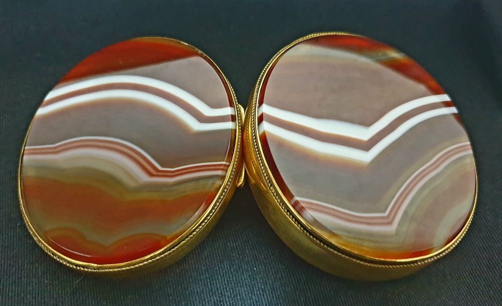 Maravilhosa antiga caixa de rapé francesa com pedra Ágata