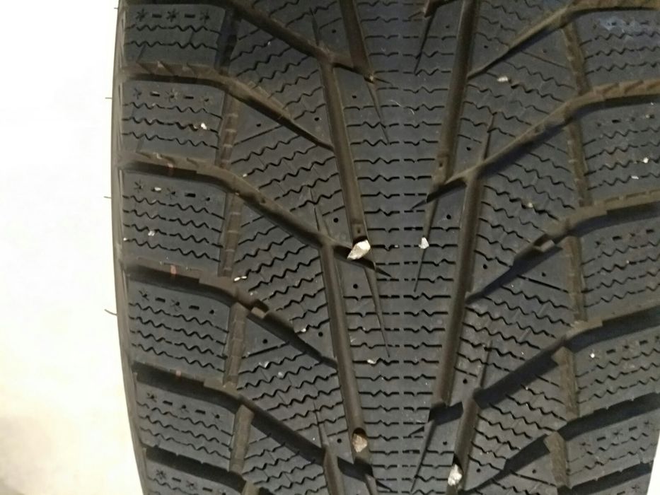 Автошины Hankook winter i*cept iz2 w616 зимові 185/60 r15.   б/у