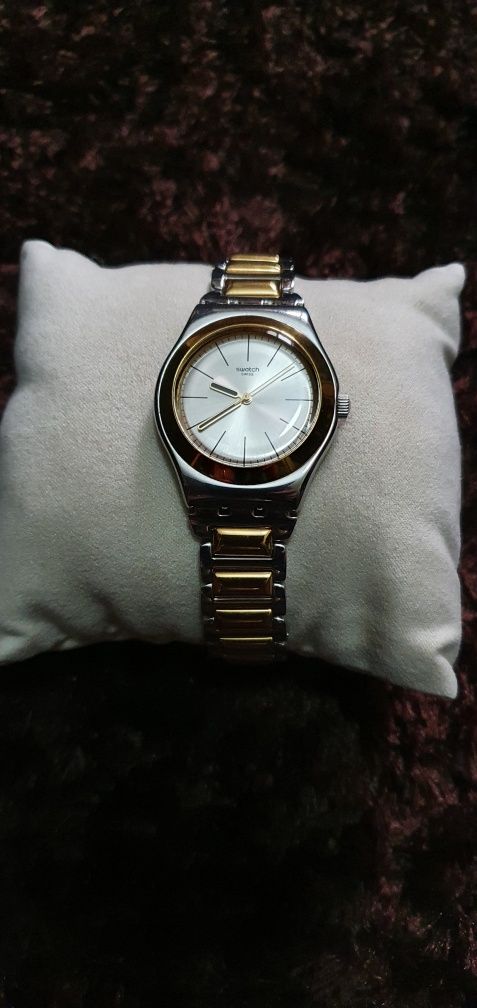 Relógio Swatch Dourado e Prateado