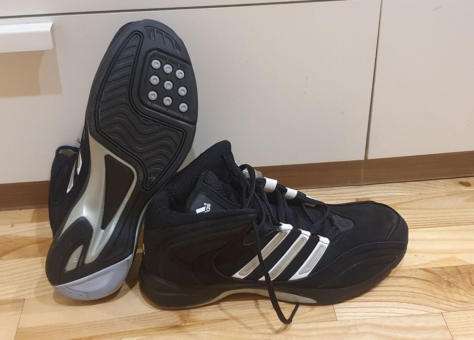 nowe oryginalne buty Adidas Resolve MID Kraków