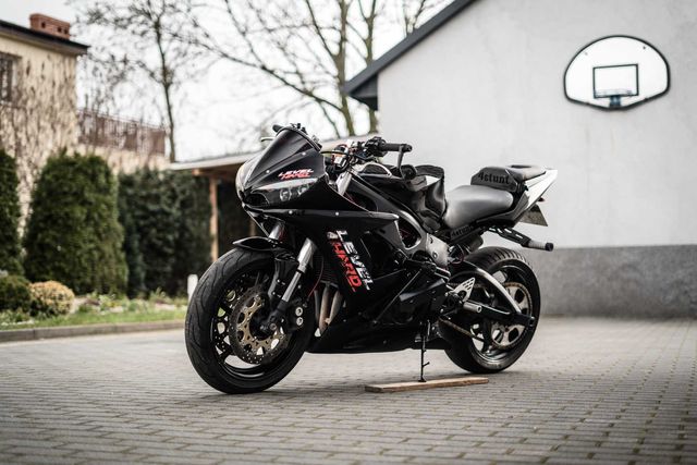 yamaha r6 stunt A2