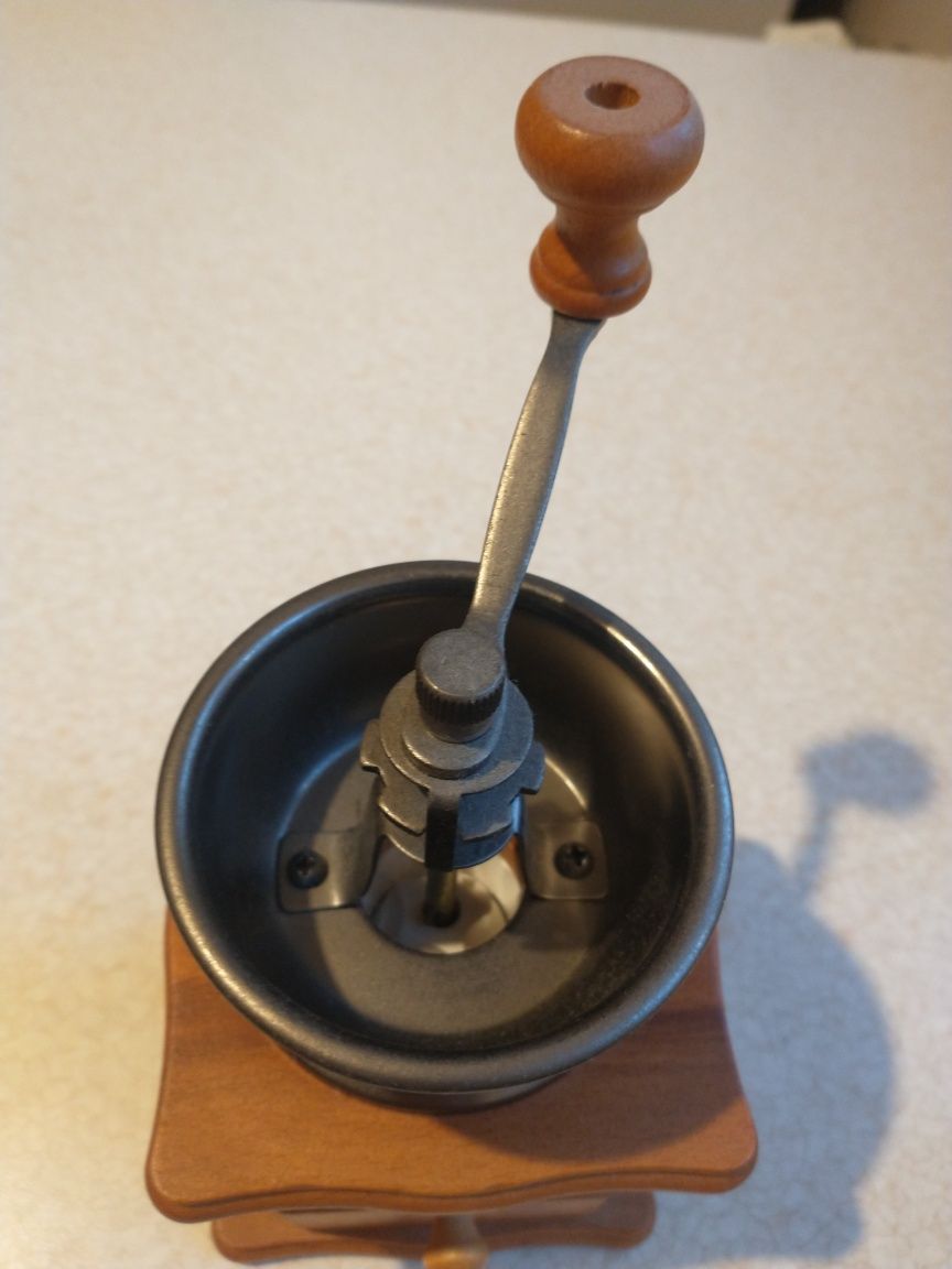 Młynek do kawy 19 cm wysokość