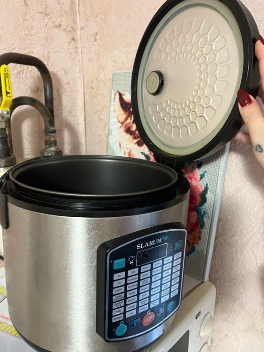 Мультиварка Slarum