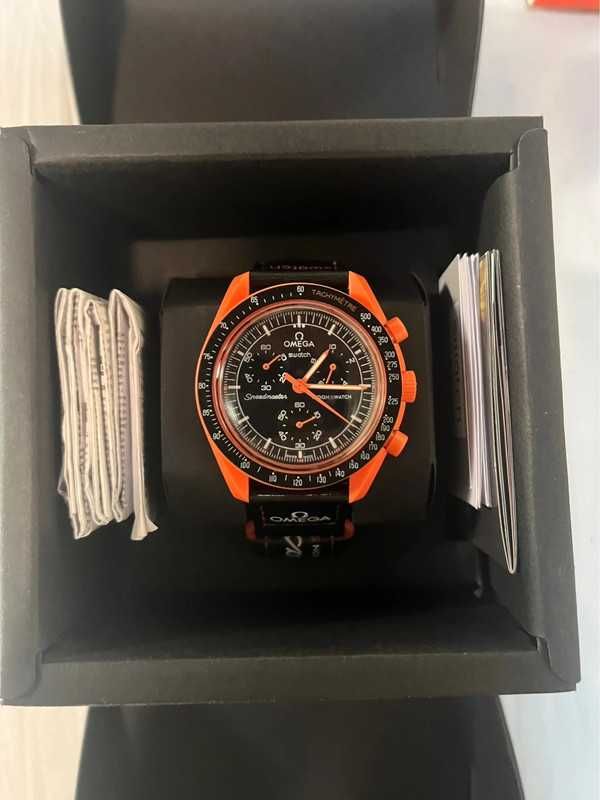 Lava Edition SO33O100 – Omega Swatch Magmowy Design