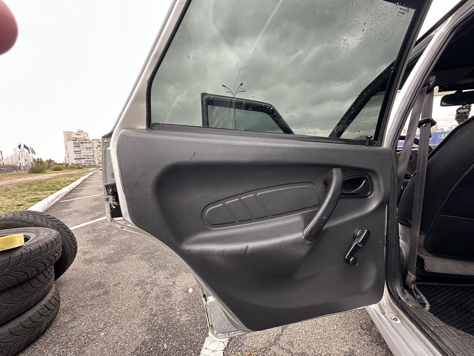 Продам ваз 2114 у чудовому стані авто доглянуте вкладень не потребує