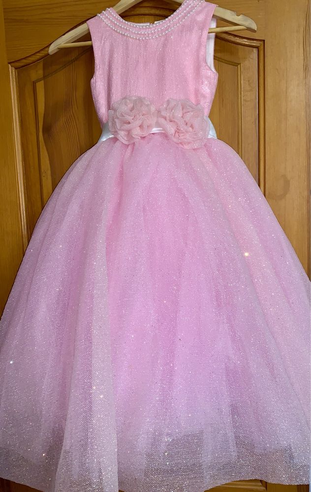 Платье на выпускной праздник в сад розовое пышное на рост 120 см