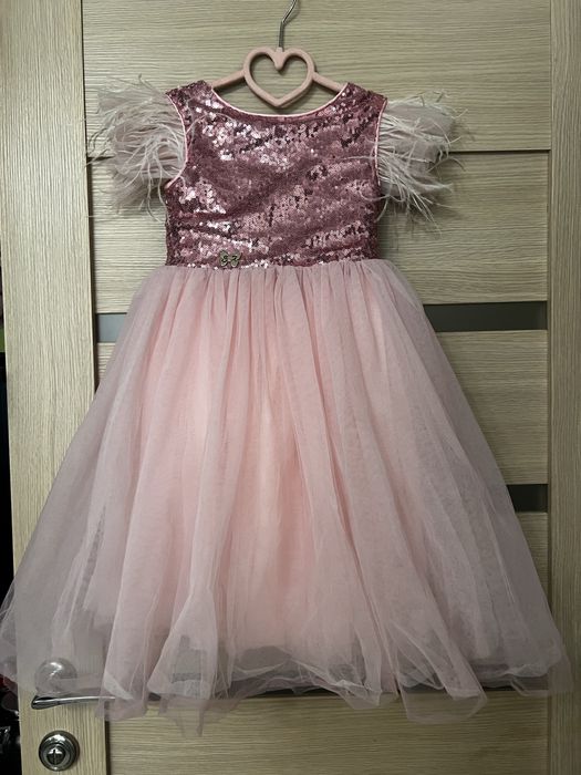 Плаття на дівчинку на 3,4,5 років