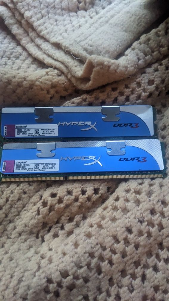 Оперативная память xyperX ddr3 (2 плашки)