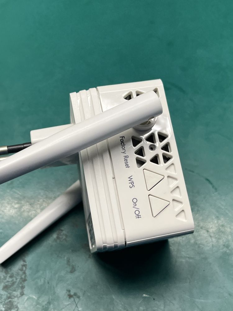 Wzmacniacz sieci repeater WiFi Netgear EX6120 EX 6120