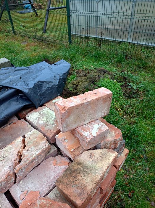 Cegła rozbiórkowa
