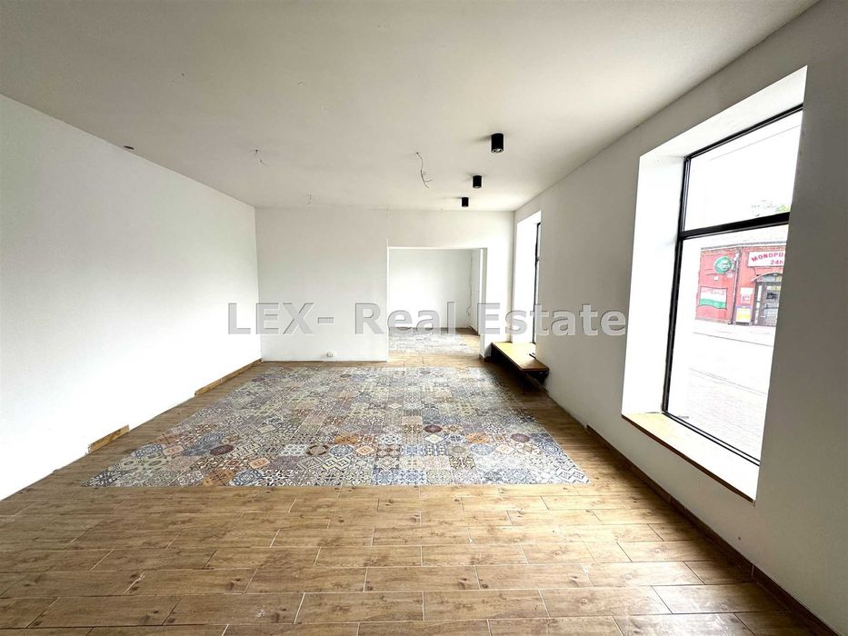 Lokal handlowo - usługowy 70 m2 w Pruszkowie.