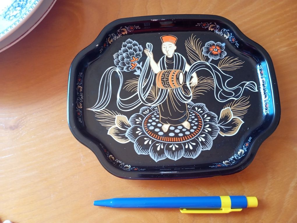 Pratos / bandeja antigos