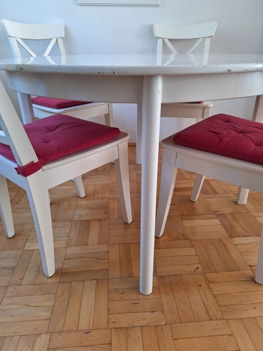 Sprzedam bialy okrągły stół