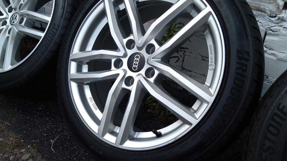[28] OCTAVIA II GOLF 215/45/17 Leon JETTA AUDI A3 ALTEA 5x112