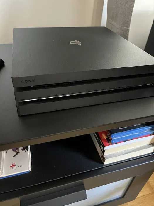 Playstation 4 Pro (1TB)