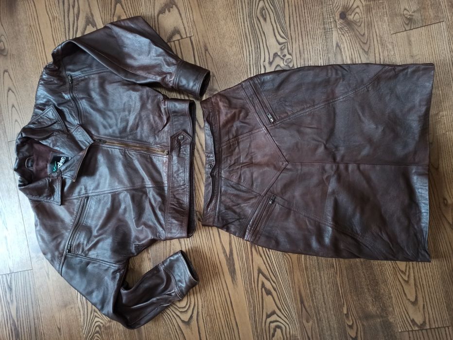 Кожаная куртка - размер 50, кожаная юбка - размер 52