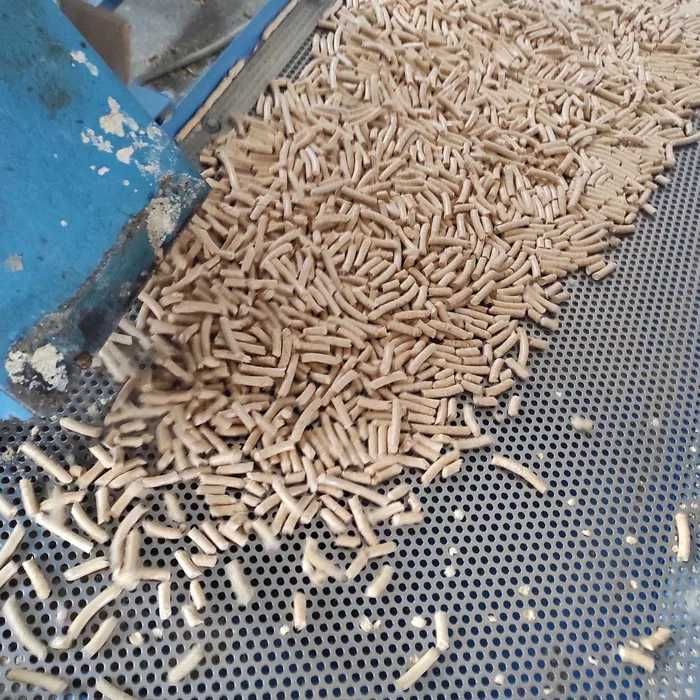 Pellet Pelet drewno drzewny iglasty opał Producent Transport Gratis