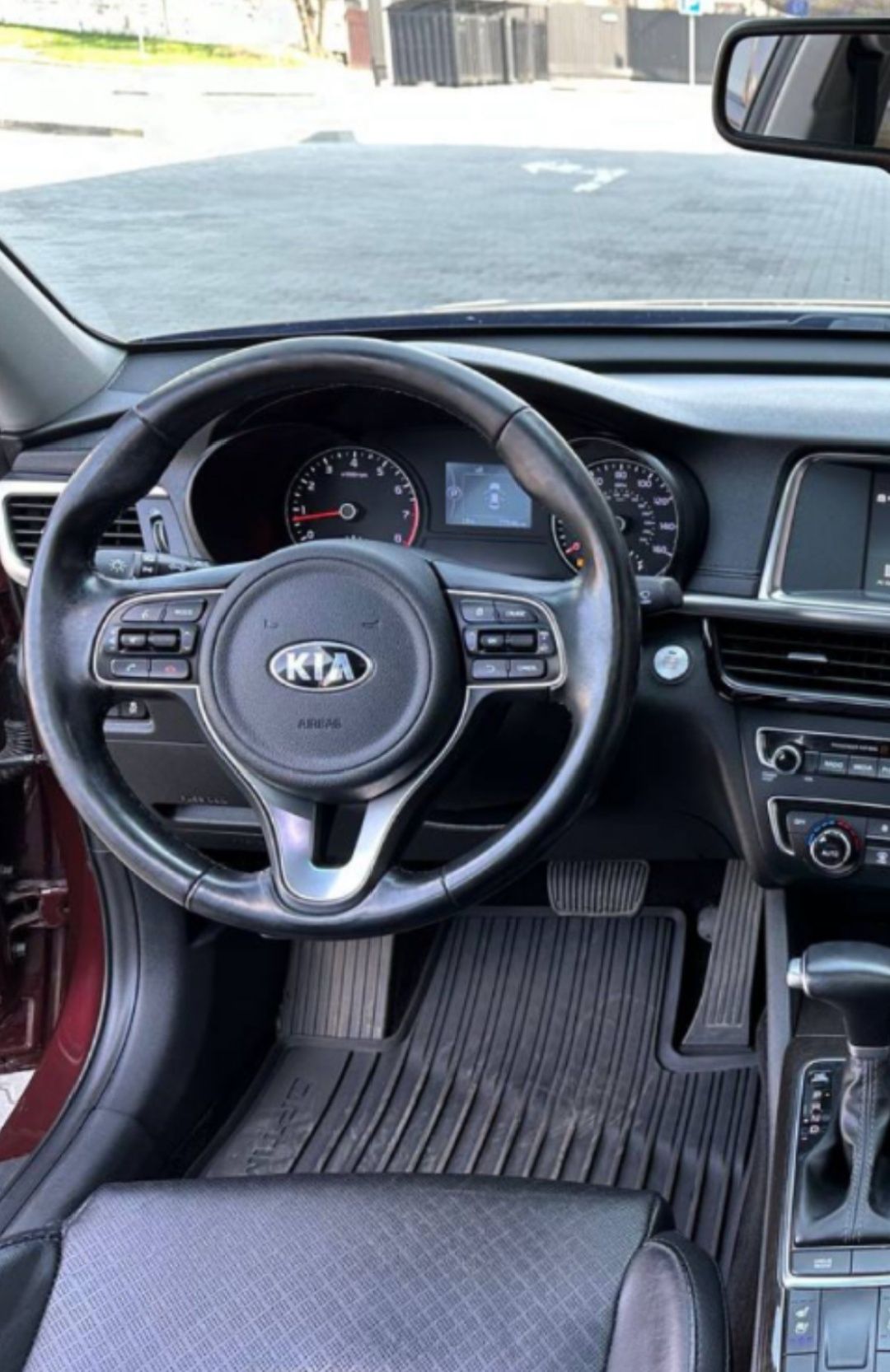 KIA optima EX 2017г