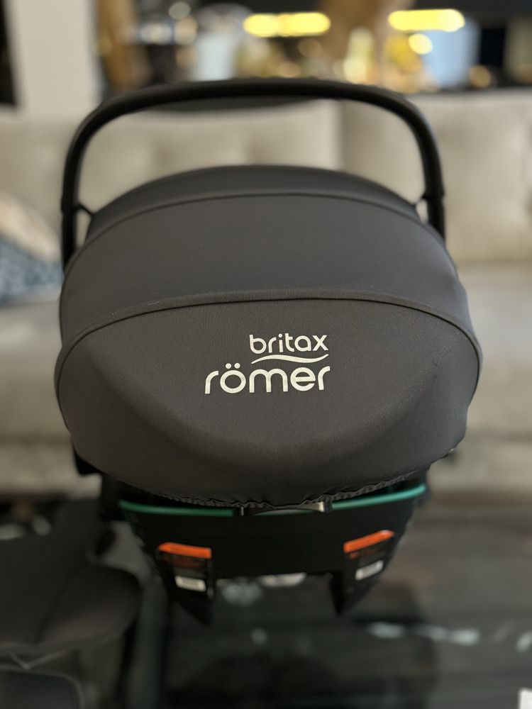 fotelik firmy Britax Römer BABY-SAFE 3 iSENSE