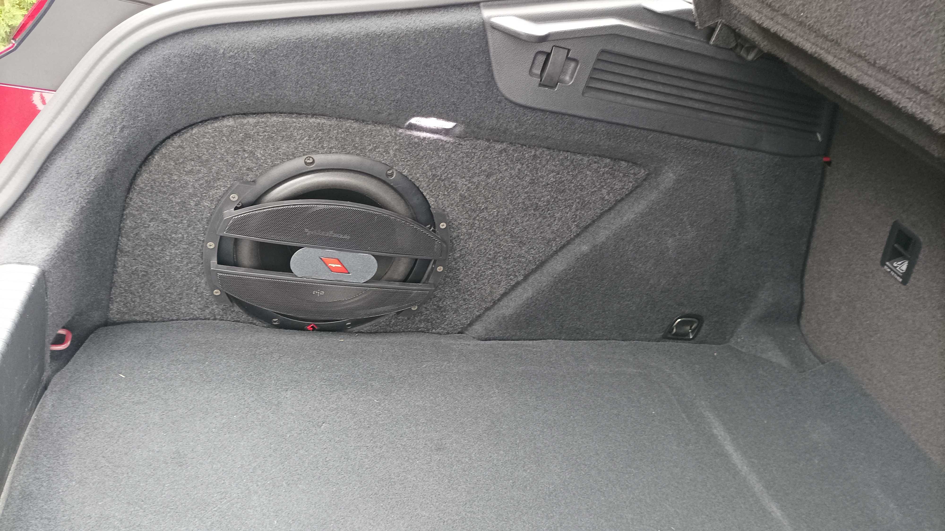 Obudowa subwoofera Basser VW Arteon + Rockford Fosgate R2D4-10