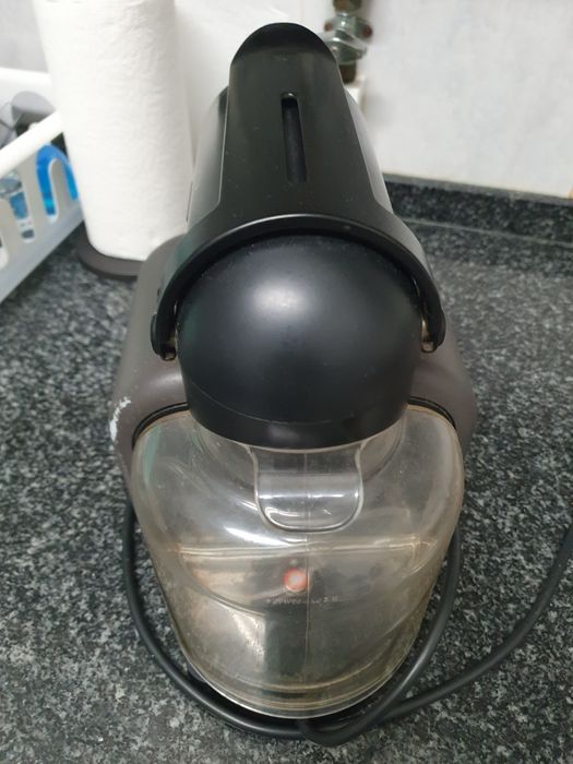Máquina de café nespresso ESSENZA - para peças