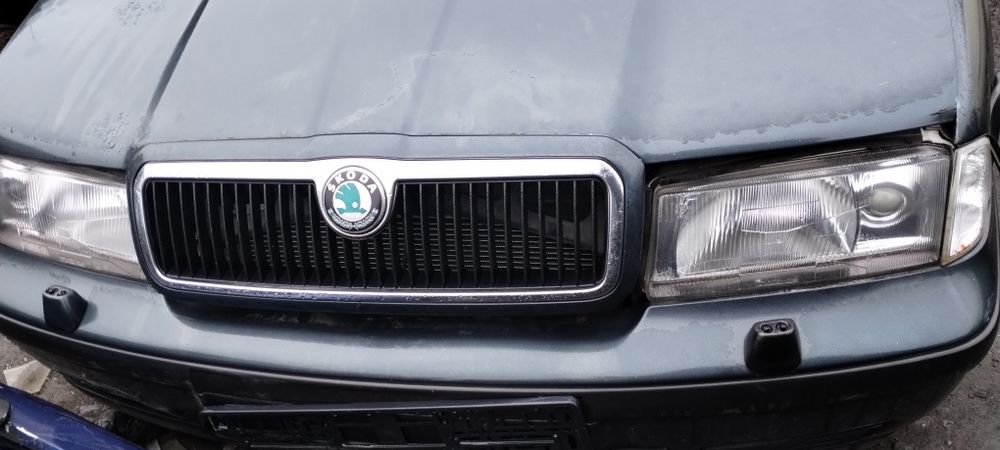 Skoda Octavia combi maska przód przednia