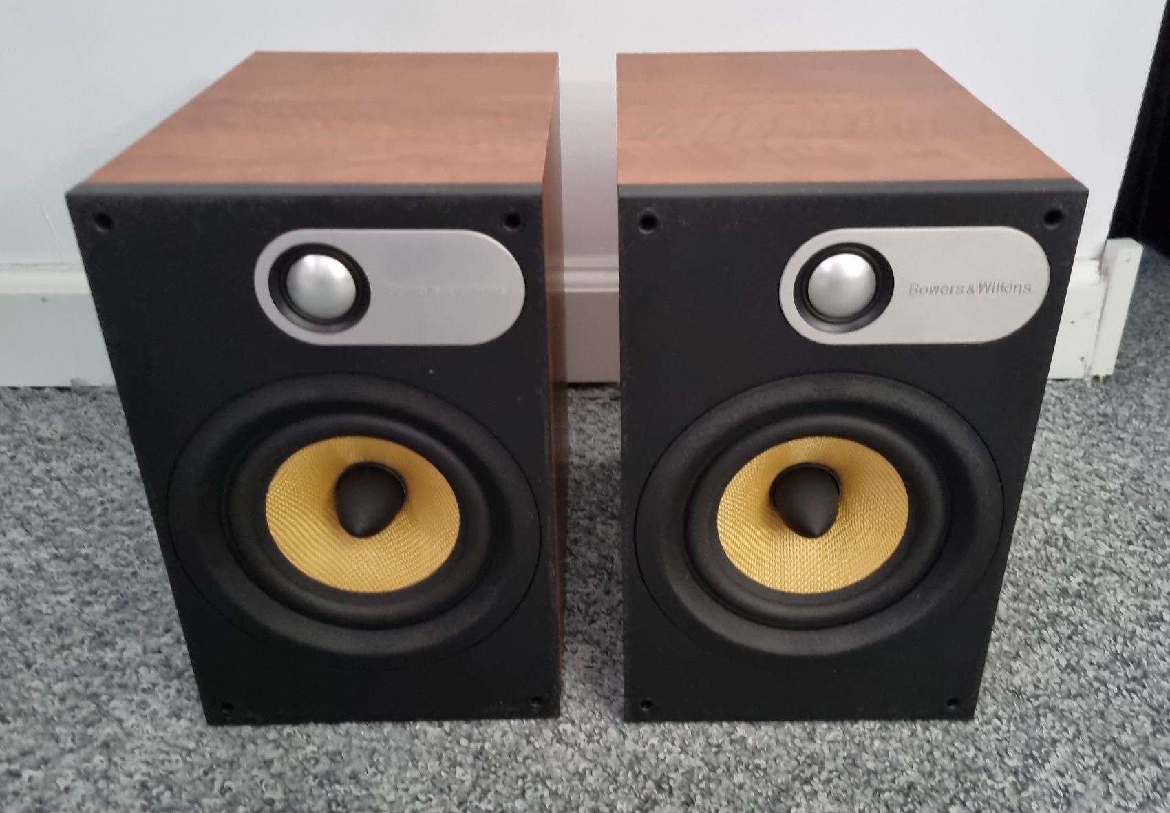 Bowers Wilkins 686 b&w wiśnia