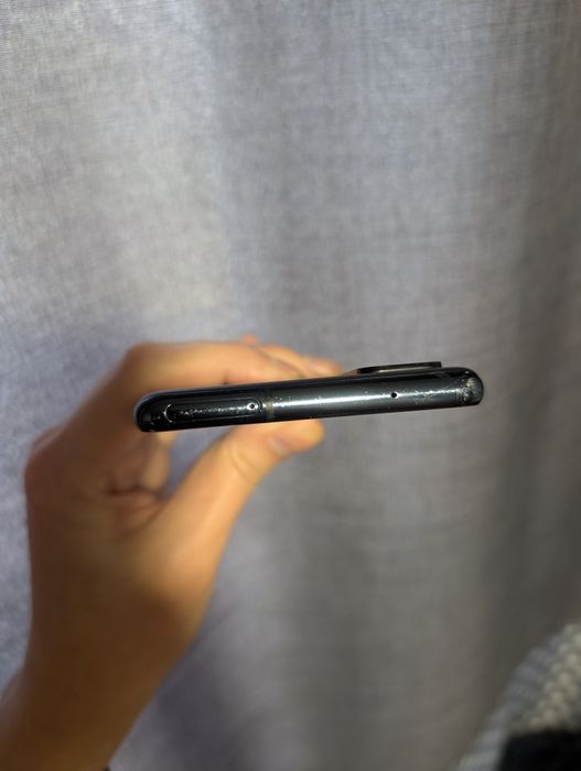 Samsung Galaxy S20 FE 8/256 на запчасти