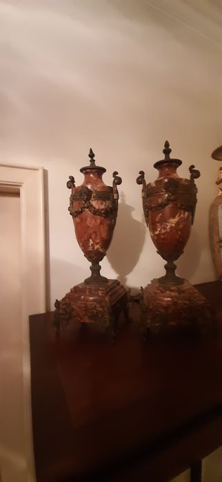 Par de Cassoletes em mármore rosa