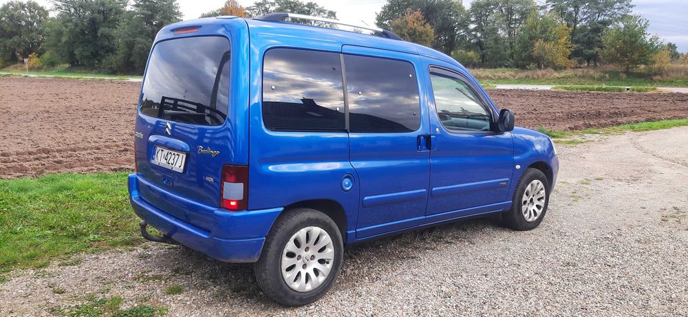 Citroen Berlingo lift 2.0 HDi 90KM klima hak opony zimowe