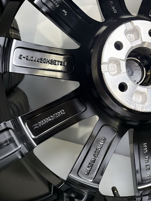 Комплект Audi S-line E-tron Q8 Q7 9JH2x20 ET33 255/50 R20 диски шины