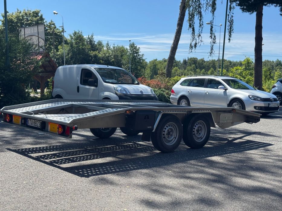 Wynajem laweta 4.5m przyczepa wypozyczalnia przyczepka Autolaweta