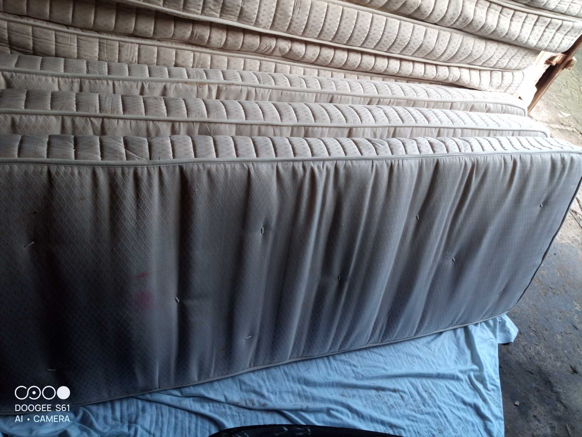 Materac na łóżko 195 cm x 75 cm